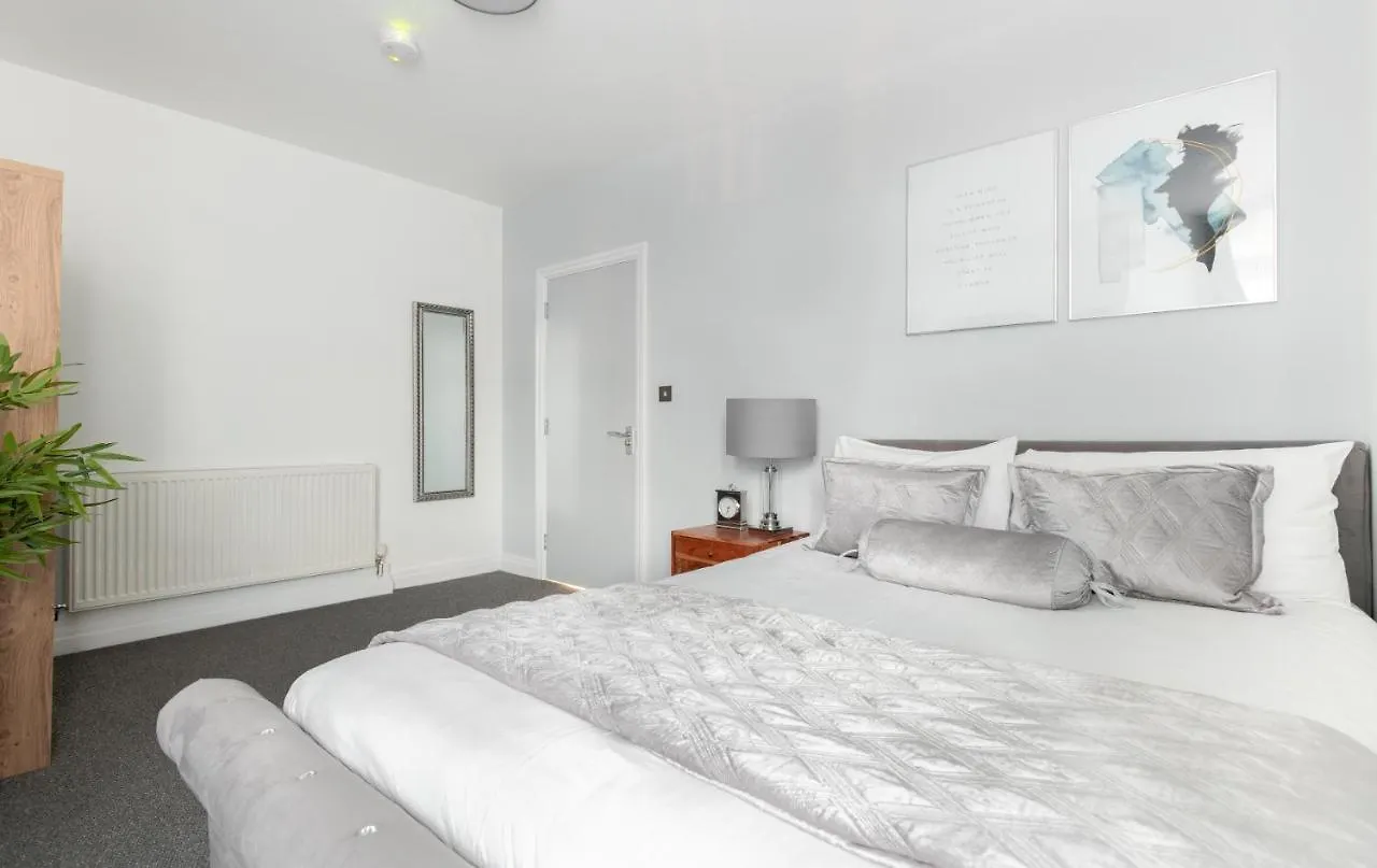 Stunning And Spacious 4 Bed Apr Next To Bricklane London