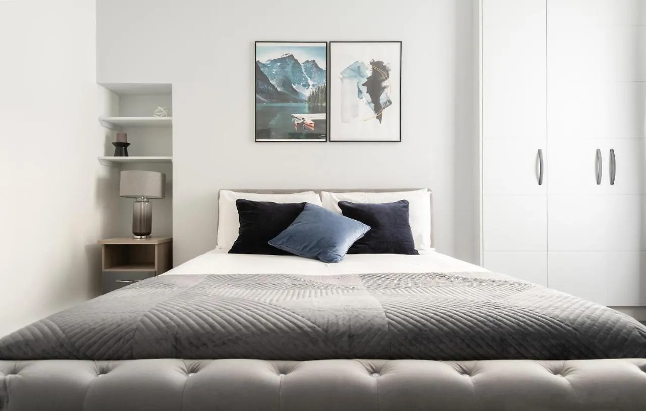 Stunning And Spacious 4 Bed Apr Next To Bricklane London