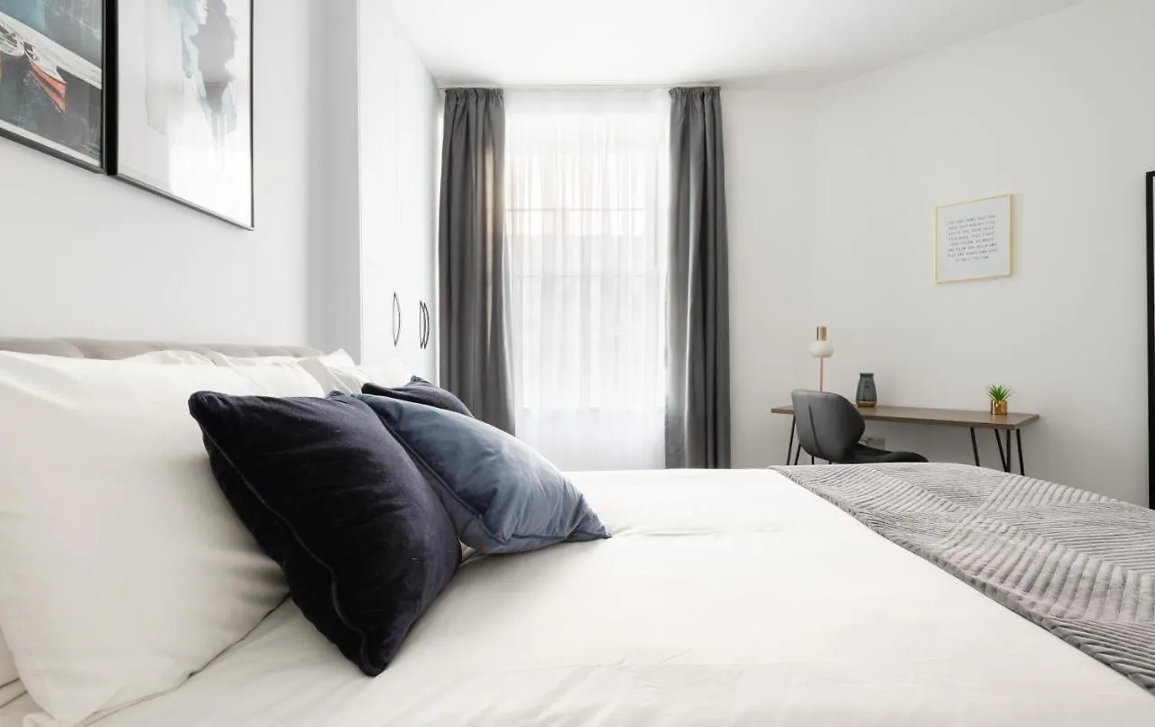 Apartment Stunning And Spacious 4 Bed Apr Next To Bricklane London United Kingdom